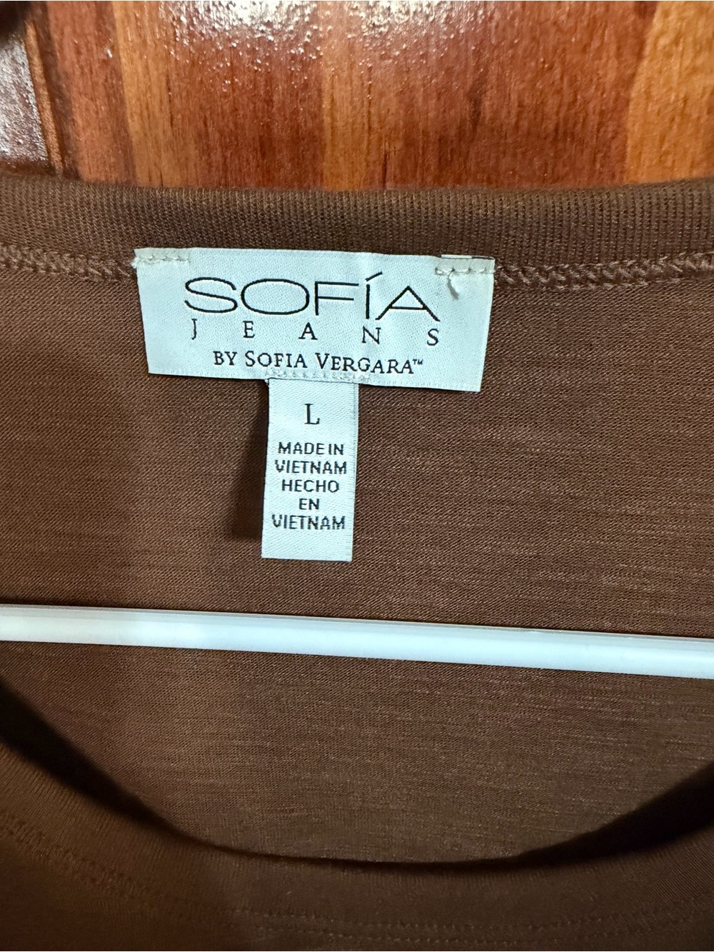 sofia by sofia vergara Brown Short Sleeve Crewneck Tee - Picture 2 of 5